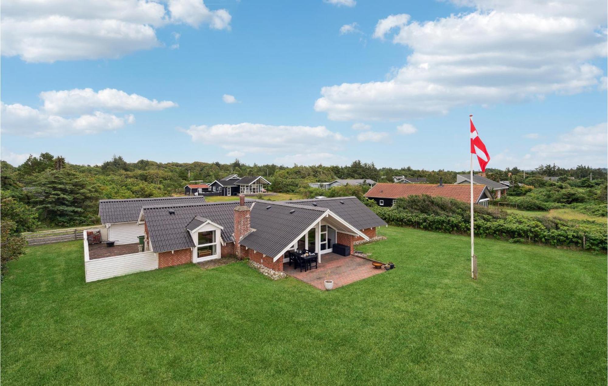 3 Bedroom Cozy Home In Logstor Løgsted Exterior foto